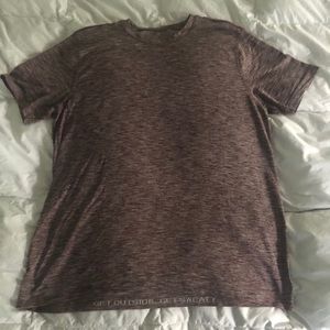 Lululemon Mens maroon short sleeve